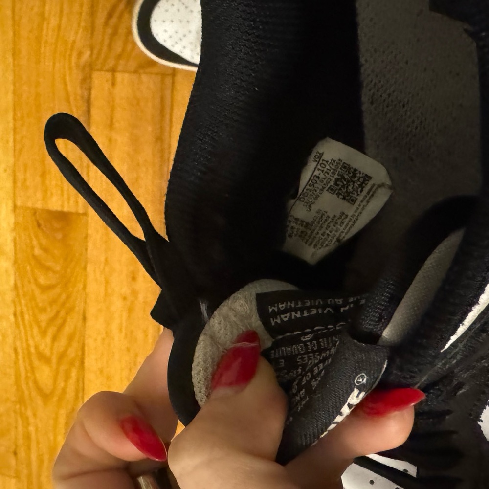 nike panda dunks - women’s size 7 - Picture 2 of 9